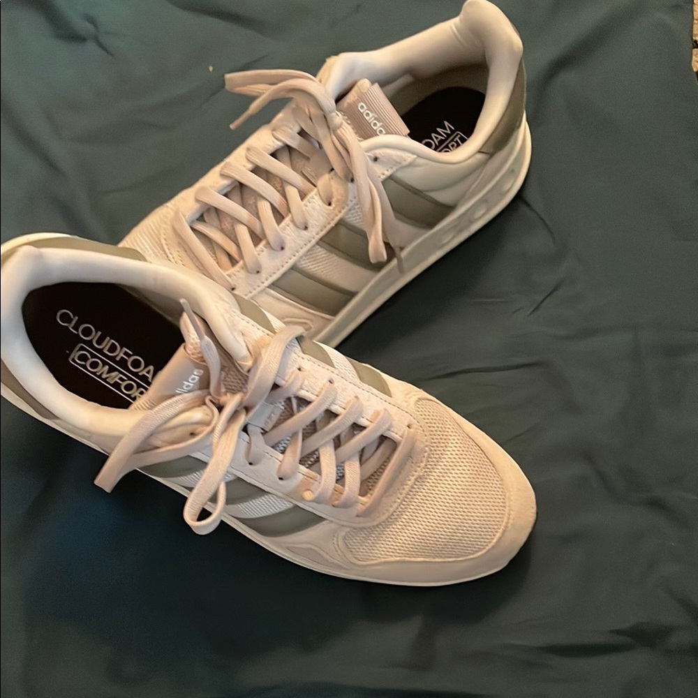 Adidas Cloudfoam Comfort White and Gray Sneakers
